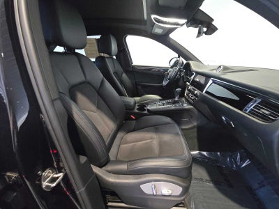 2021 Porsche Macan Macan