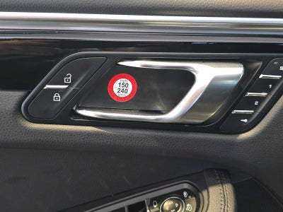 2021 Porsche Macan Macan