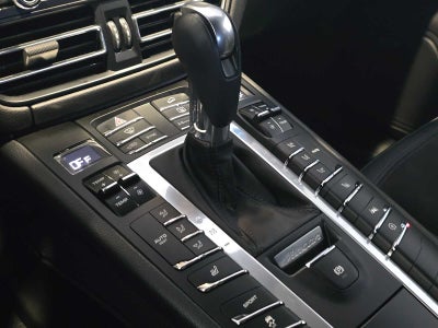 2021 Porsche Macan Macan