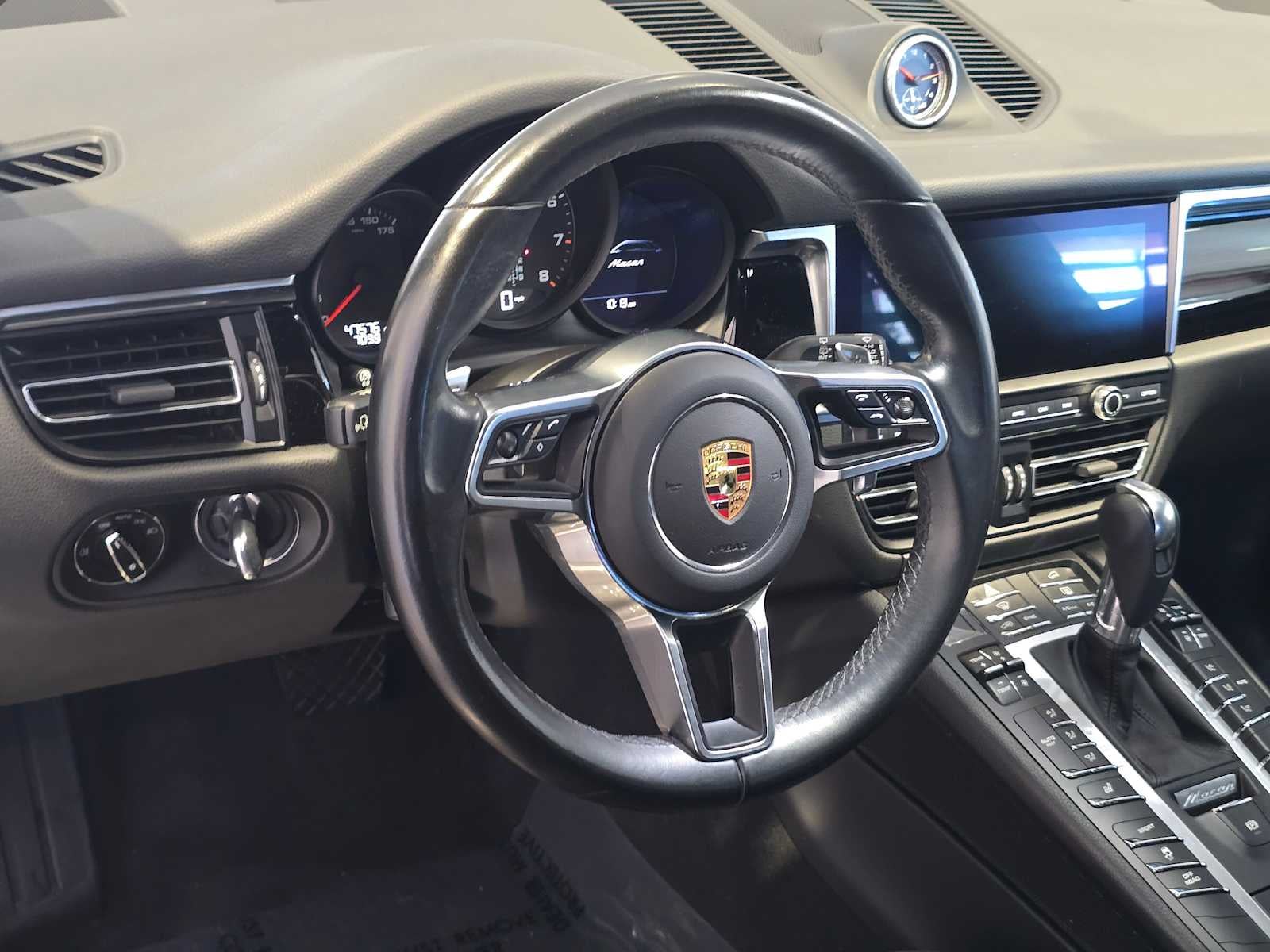 2021 Porsche Macan Macan