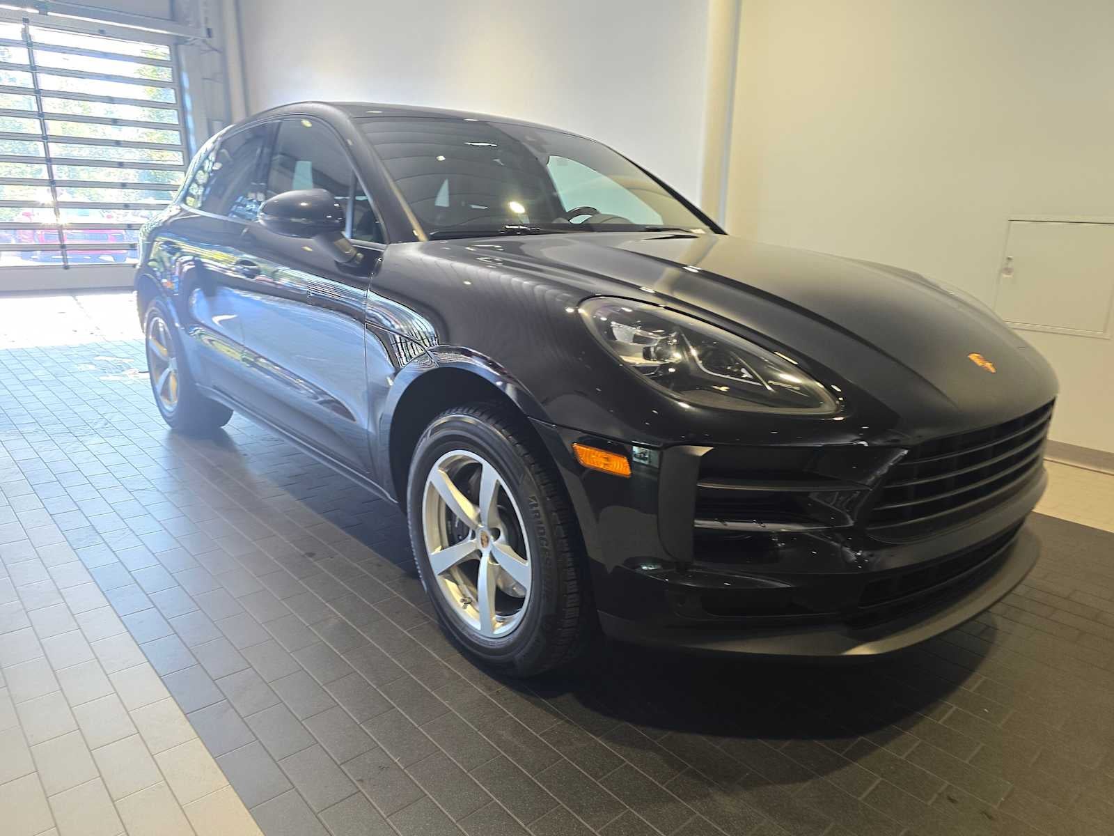 2021 Porsche Macan Macan
