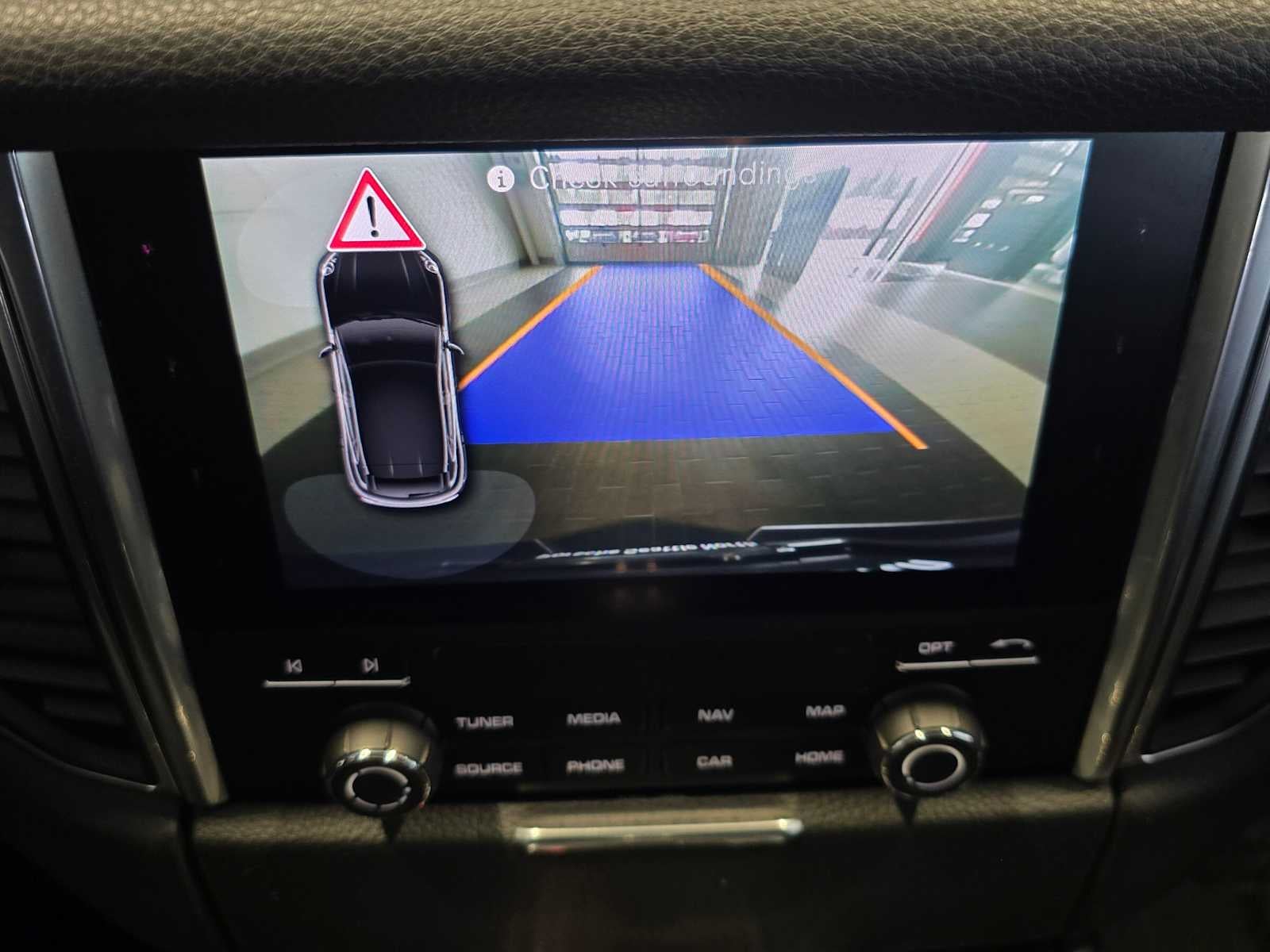 2018 Porsche Macan Base