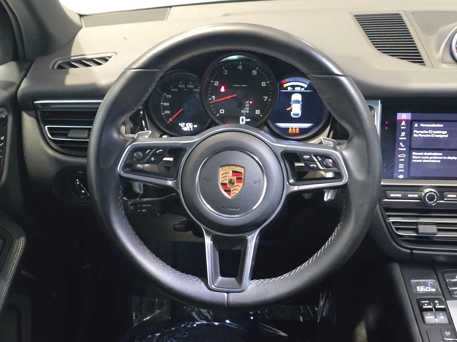 2021 Porsche Macan Base
