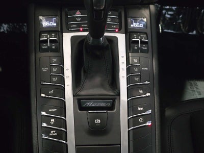 2021 Porsche Macan Base