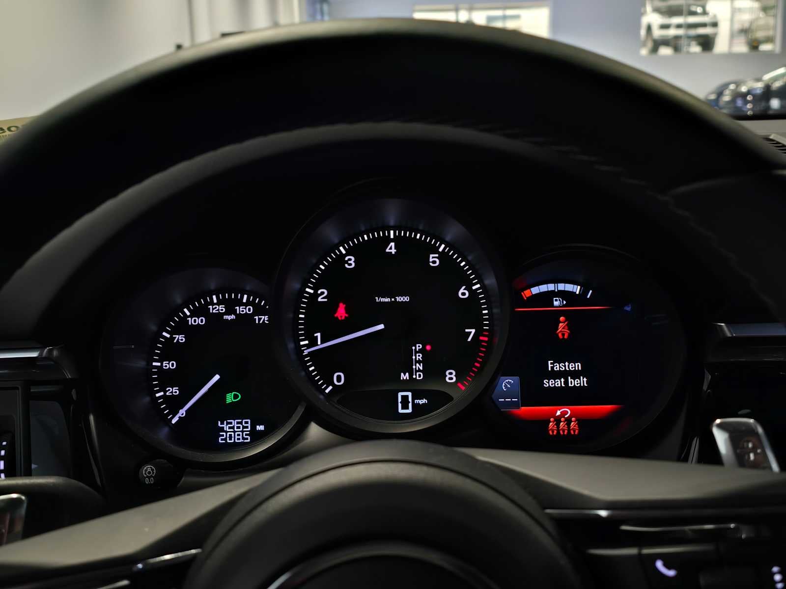 2025 Porsche Macan Base