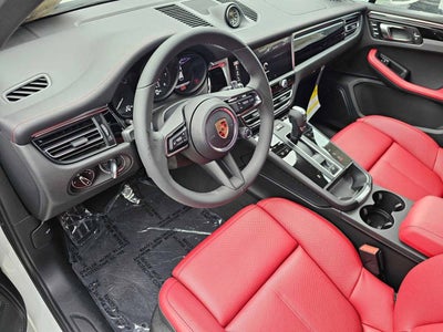 2025 Porsche Macan Base