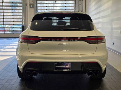 2025 Porsche Macan Base