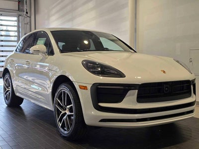 2025 Porsche Macan Base