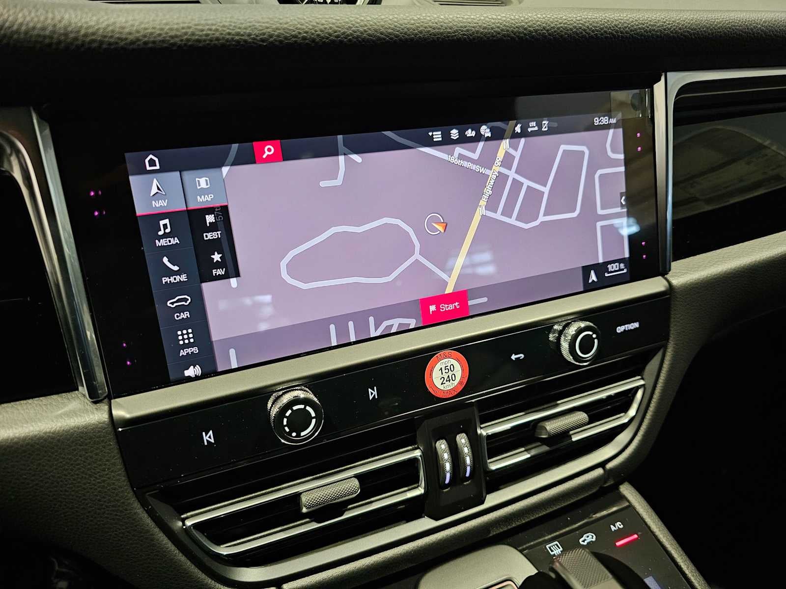 2025 Porsche Macan Base