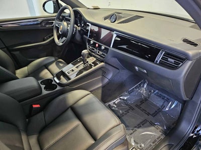 2025 Porsche Macan Macan
