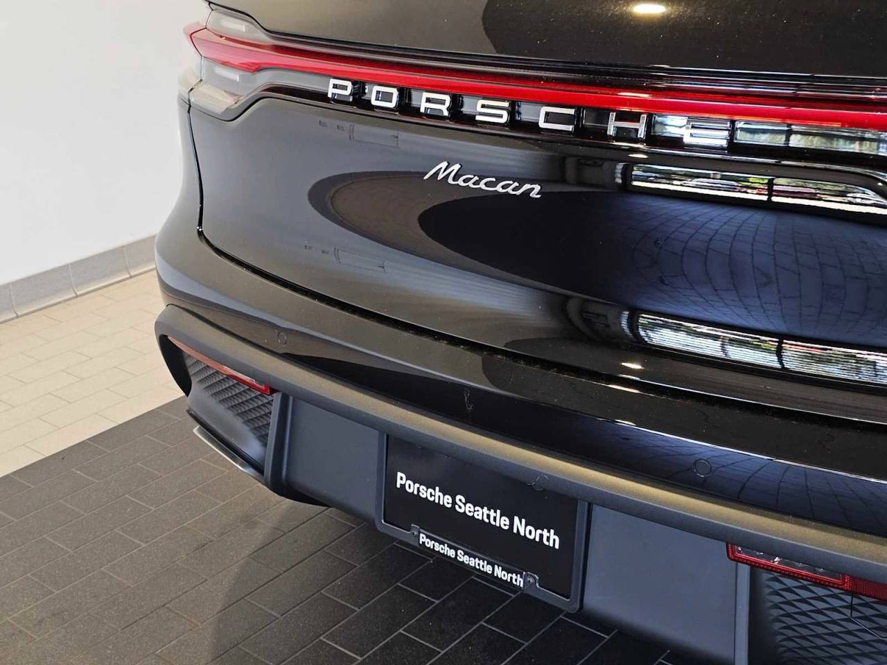 2025 Porsche Macan Macan