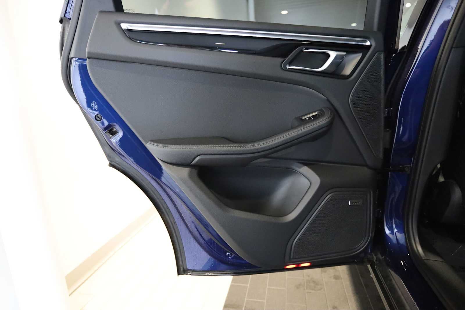 2025 Porsche Macan Macan