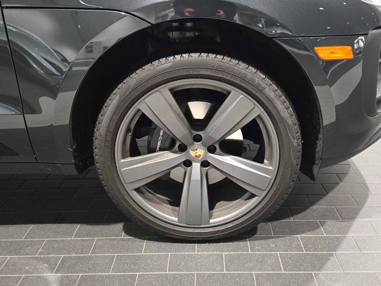 2025 Porsche Macan Base