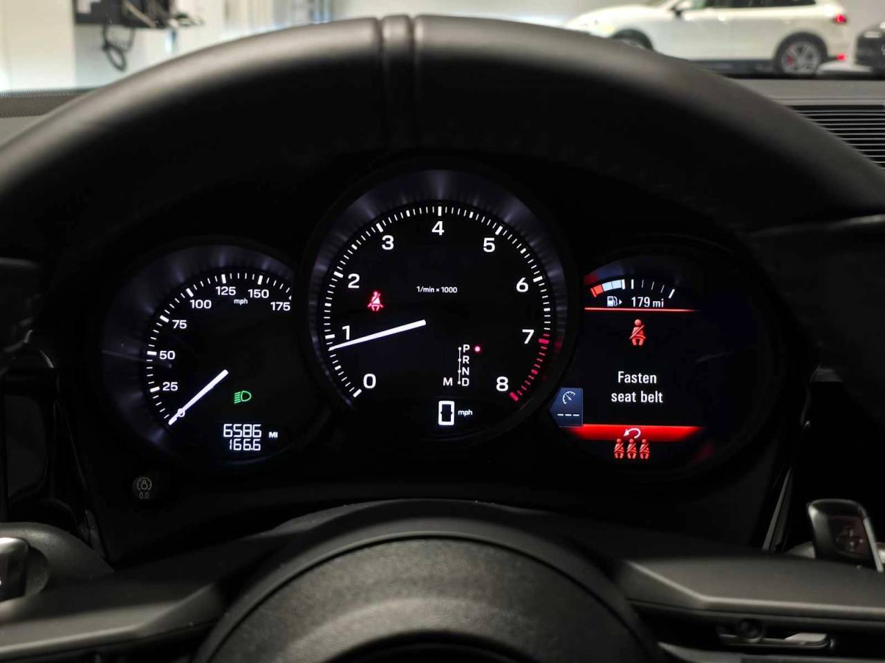 2025 Porsche Macan Base