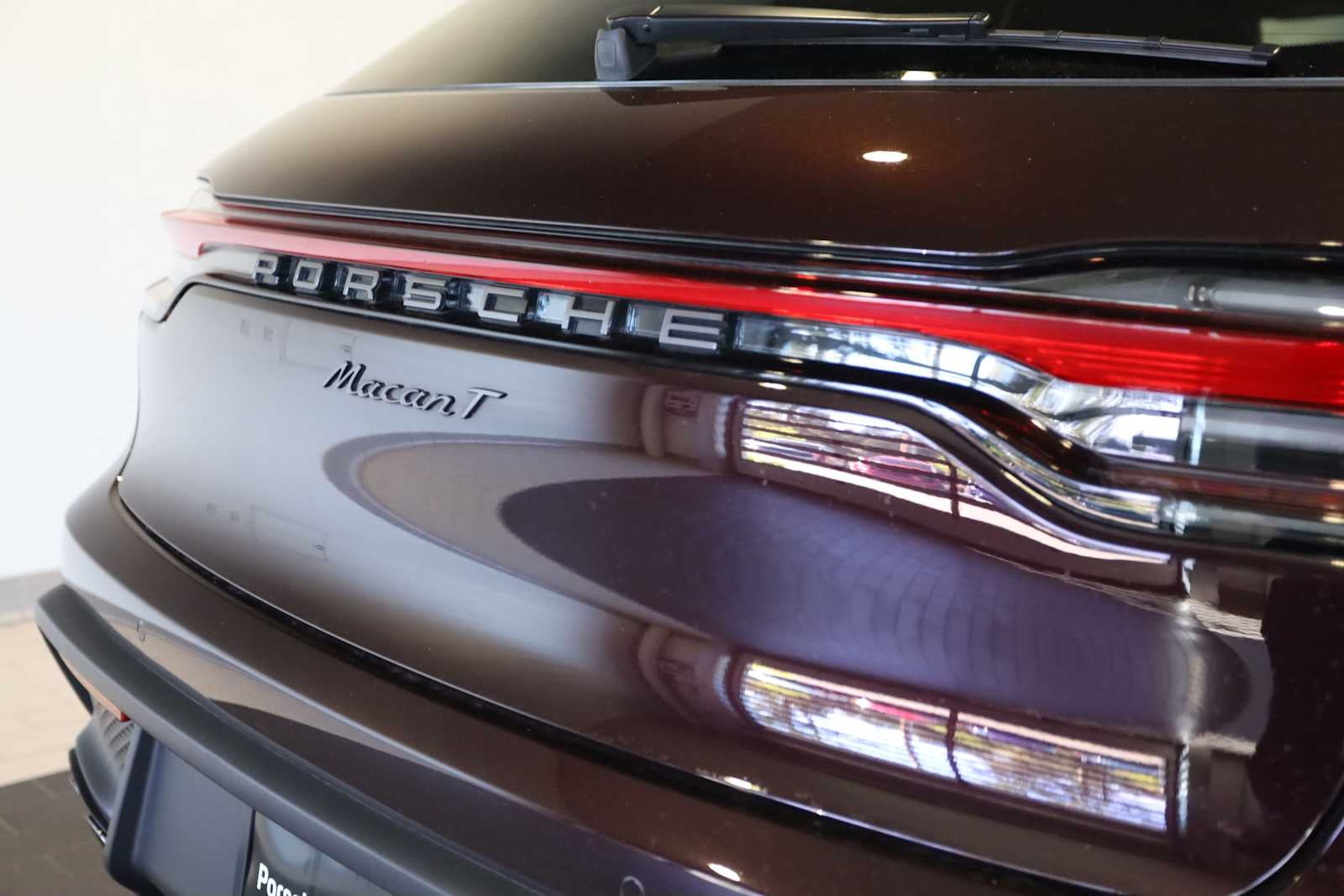 2025 Porsche Macan Macan T
