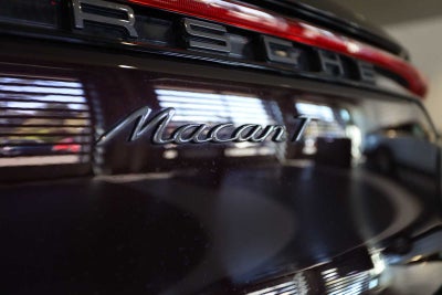 2025 Porsche Macan Macan T
