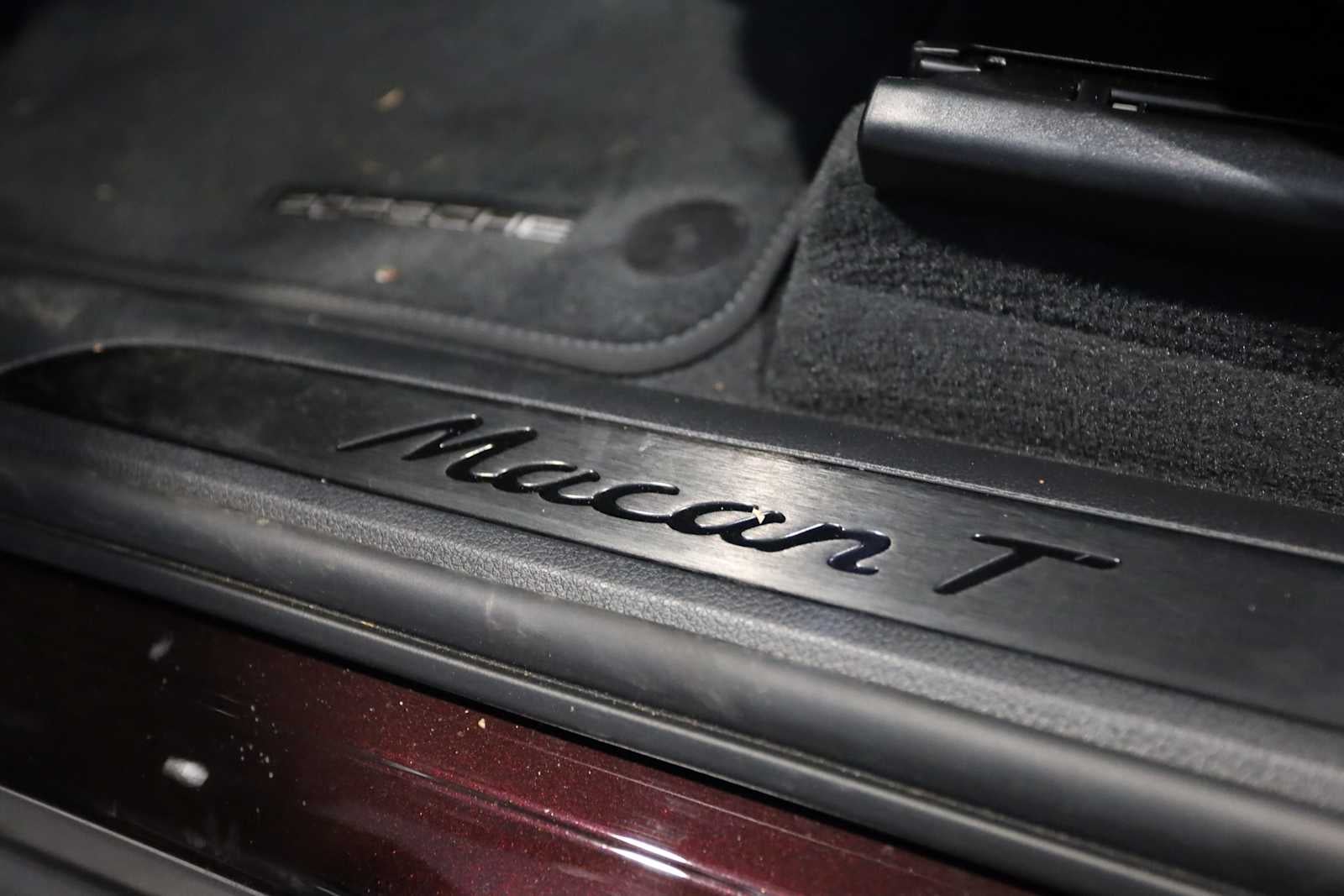 2025 Porsche Macan Macan T