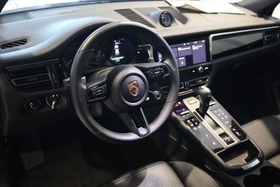 2025 Porsche Macan Macan T