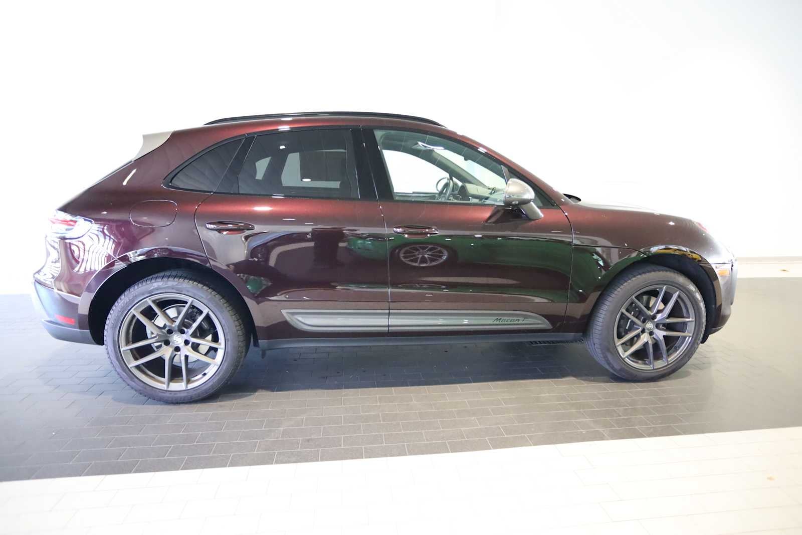 2025 Porsche Macan Macan T