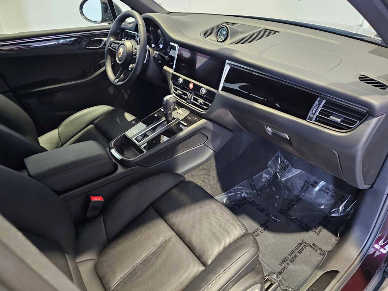 2025 Porsche Macan Macan T