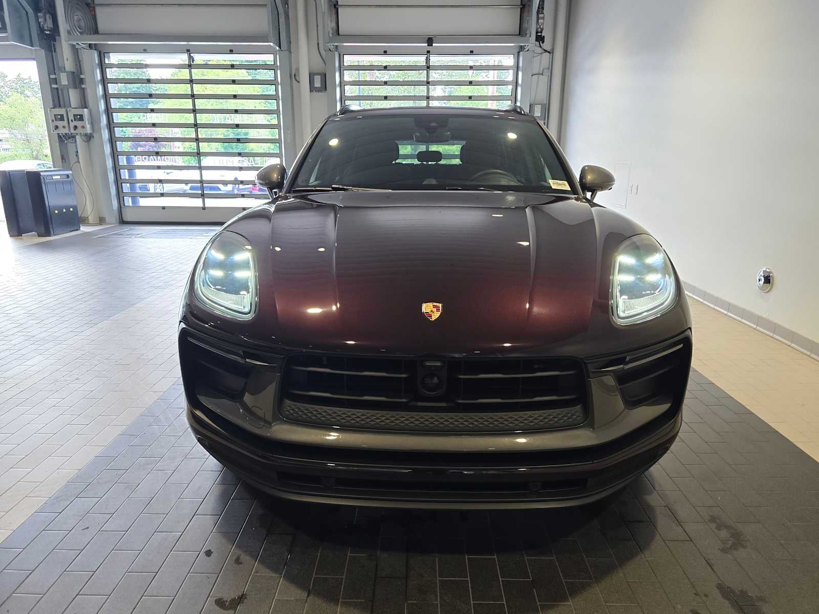 2025 Porsche Macan T