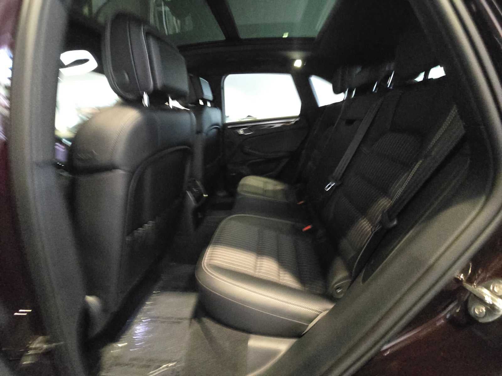 2025 Porsche Macan T