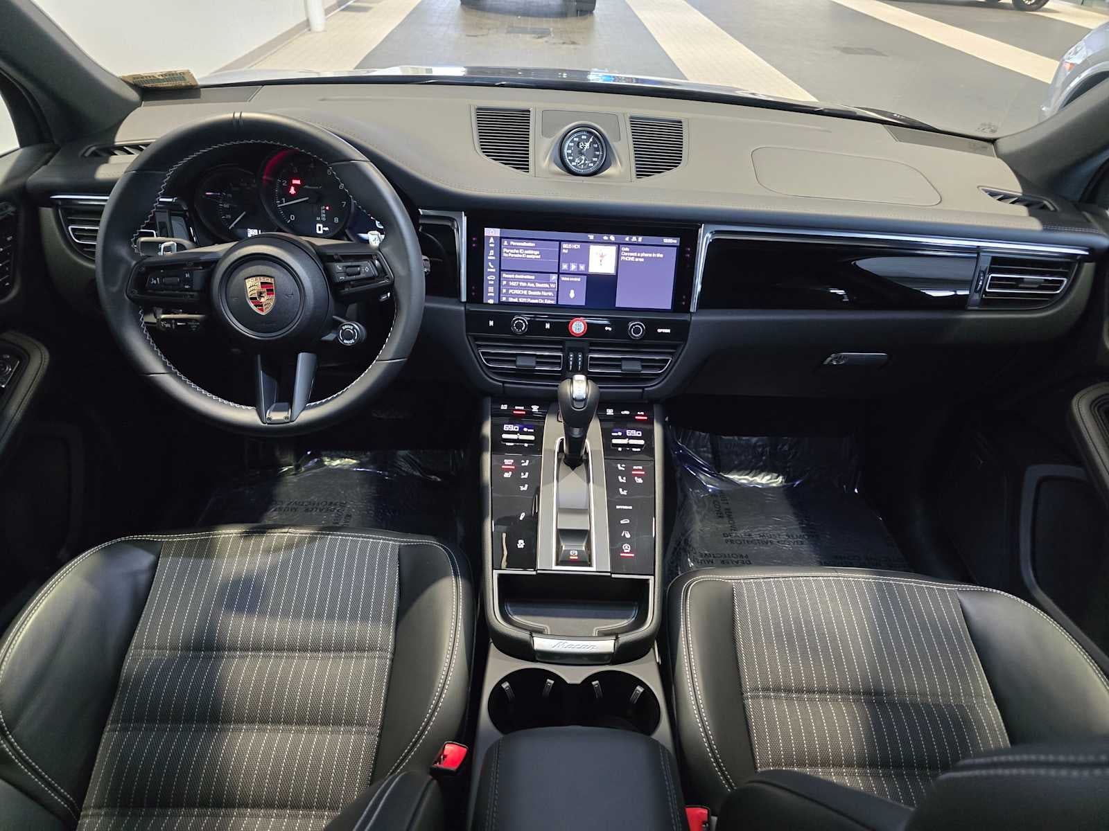 2025 Porsche Macan T