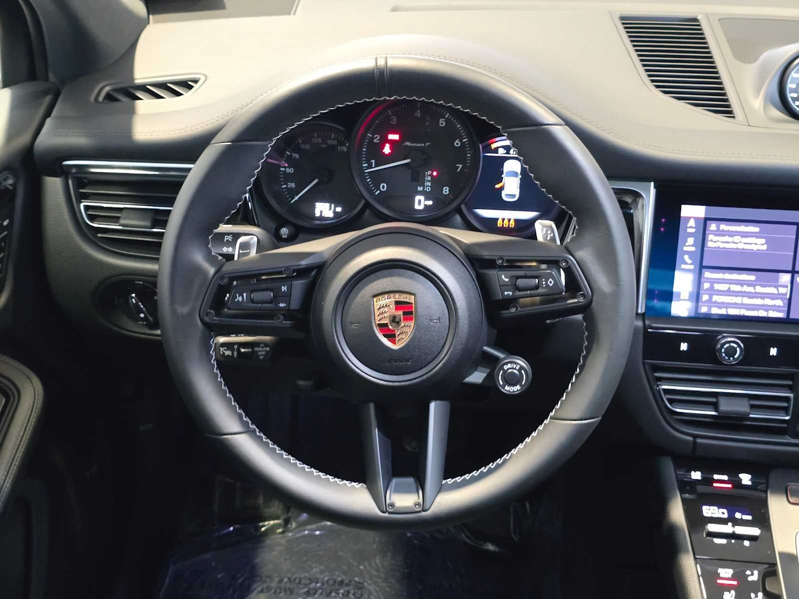 2025 Porsche Macan T