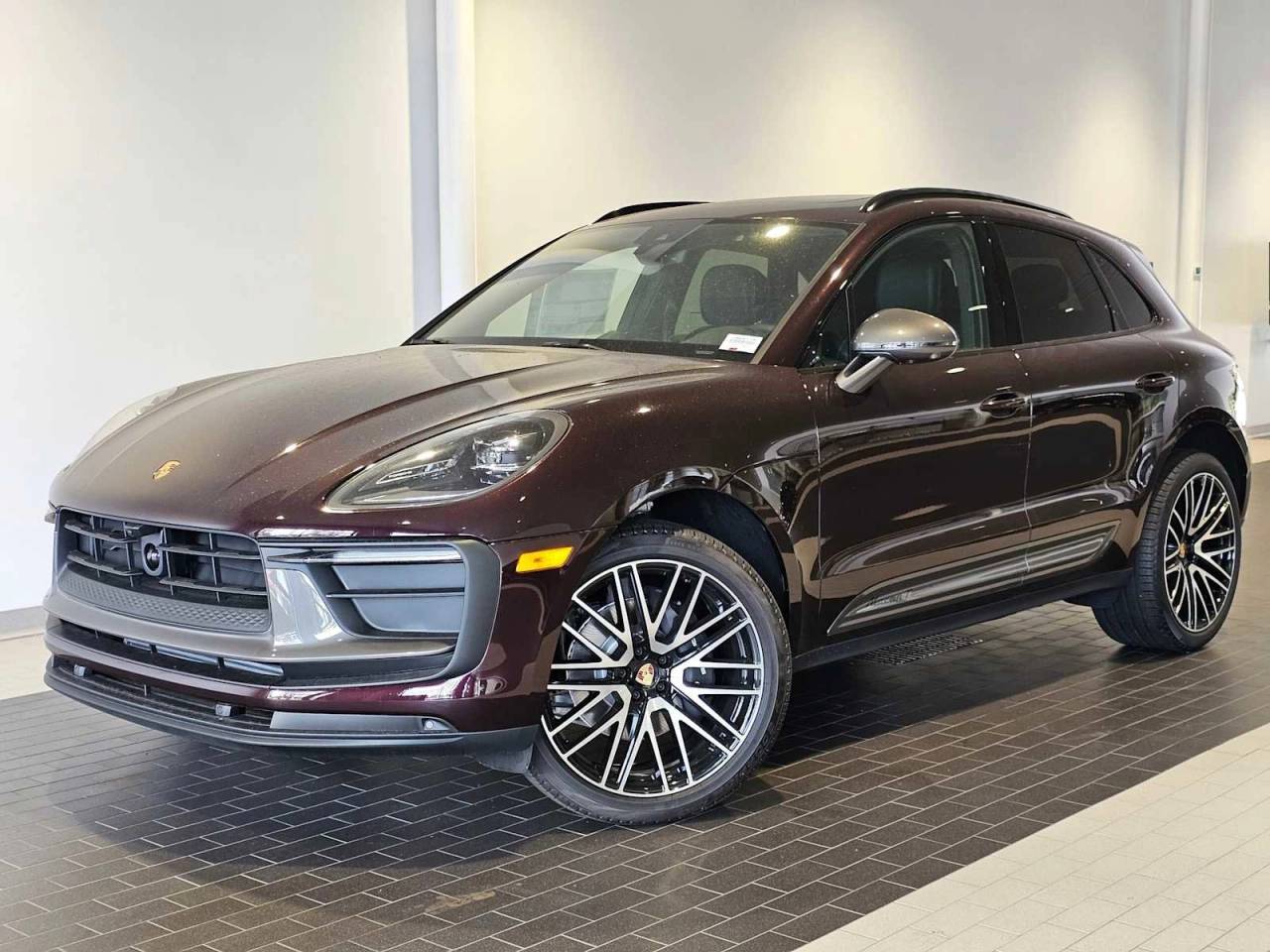 2025 Porsche Macan T