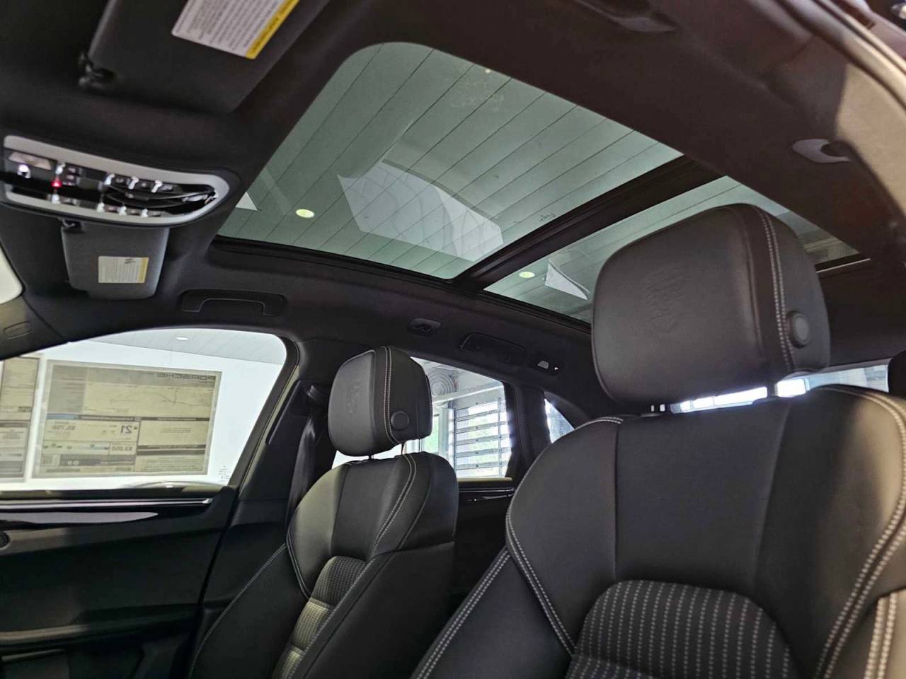 2025 Porsche Macan T