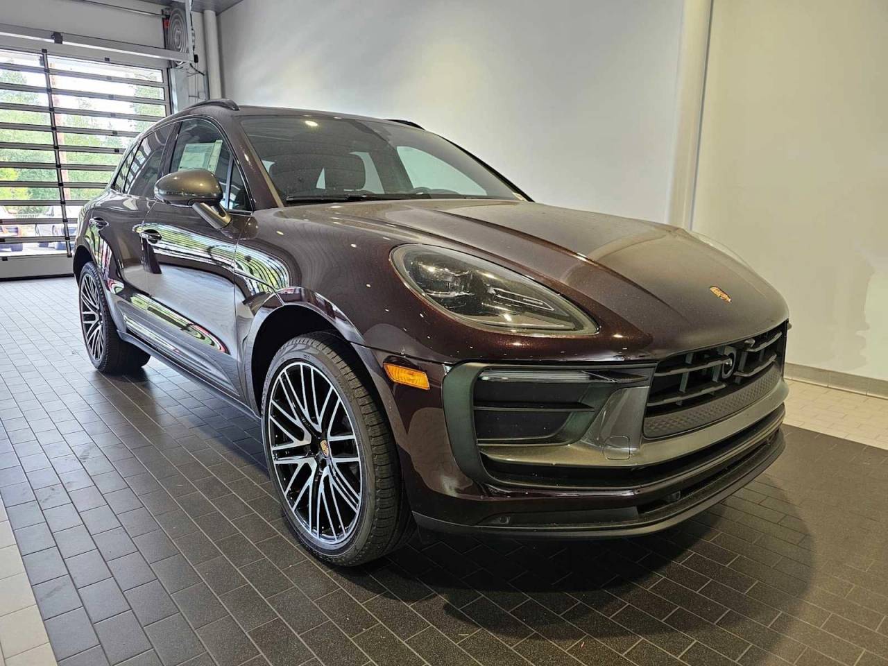 2025 Porsche Macan T
