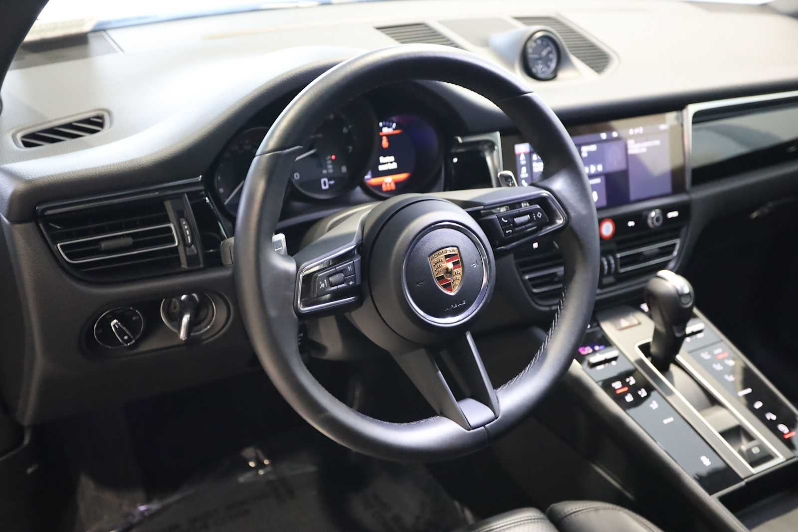 2025 Porsche Macan Macan