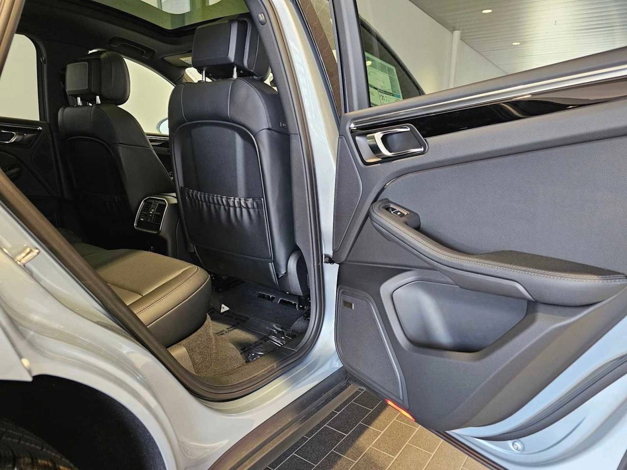 2025 Porsche Macan Macan
