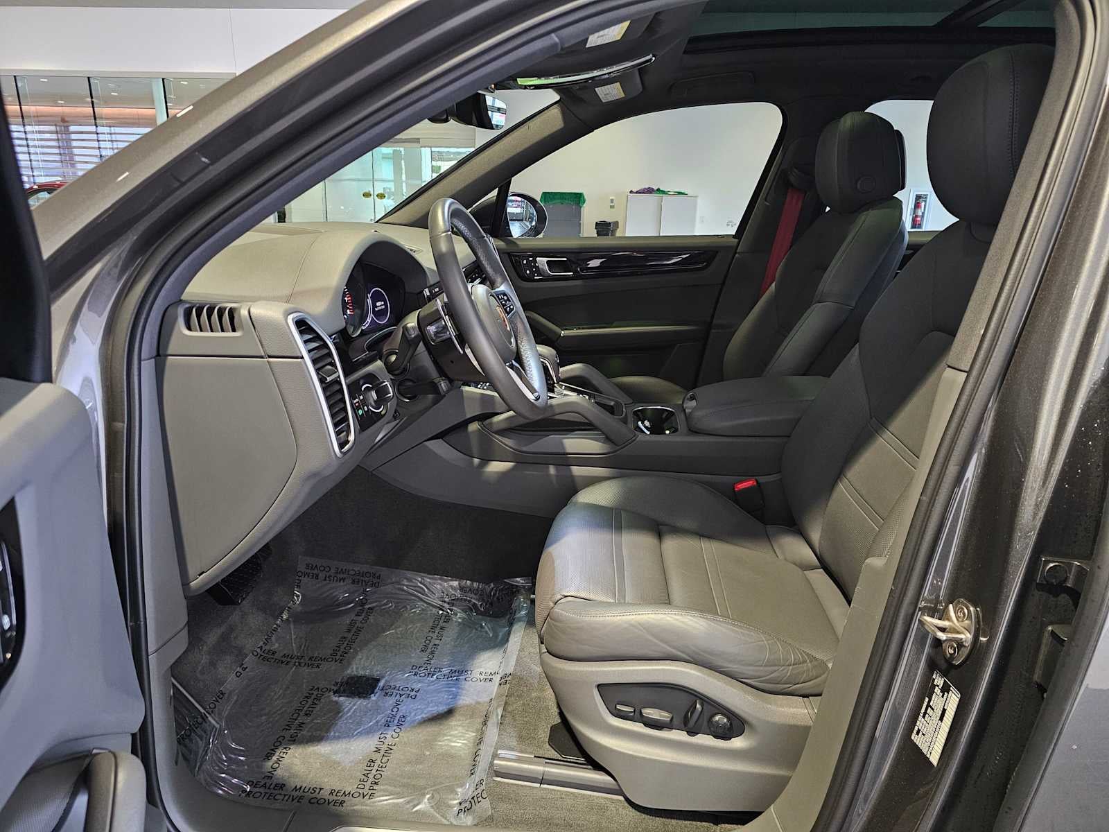 2023 Porsche Cayenne Base