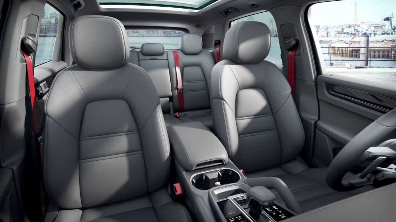 2023 Porsche Cayenne Base