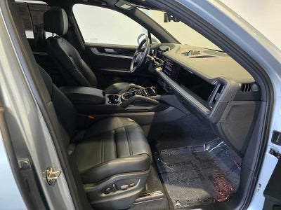 2024 Porsche Cayenne Base