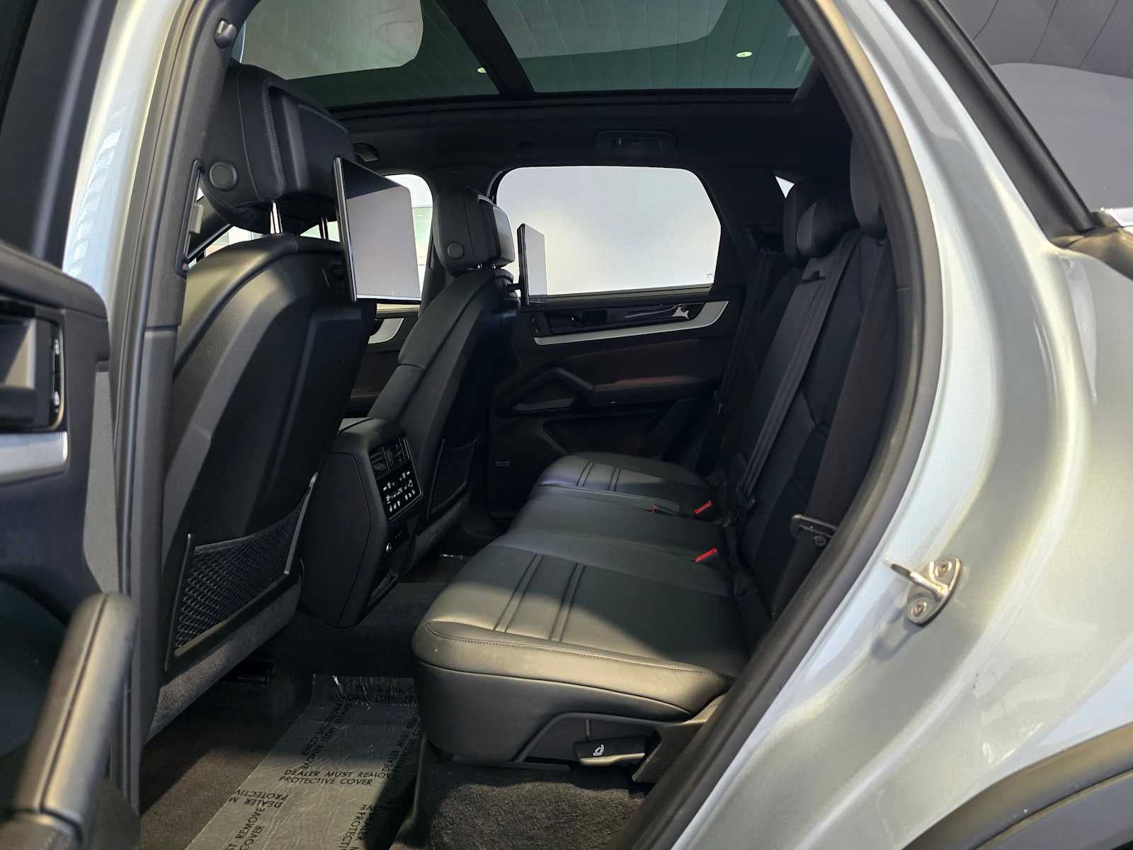 2024 Porsche Cayenne Base