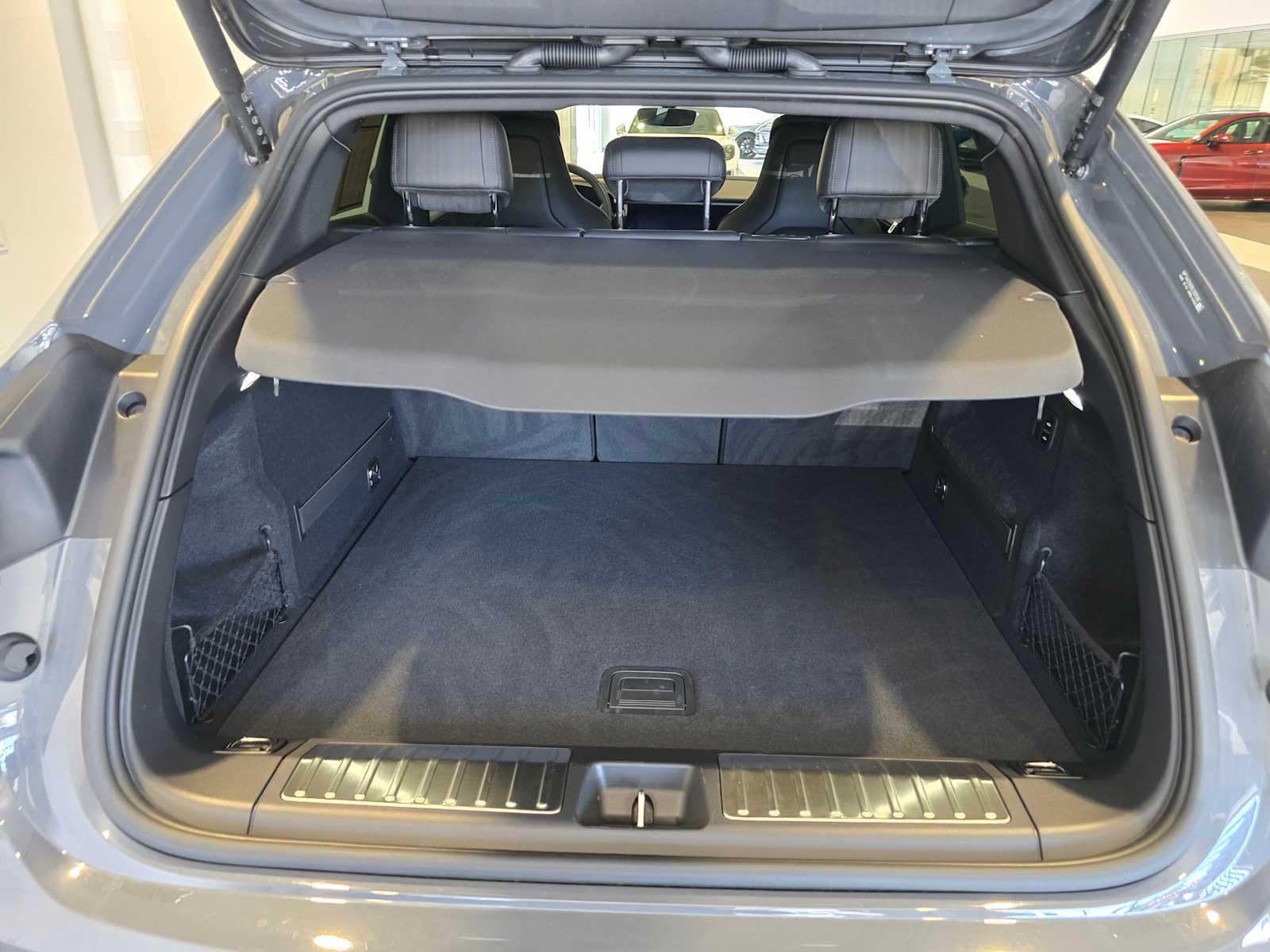 2025 Porsche Macan Electric 4