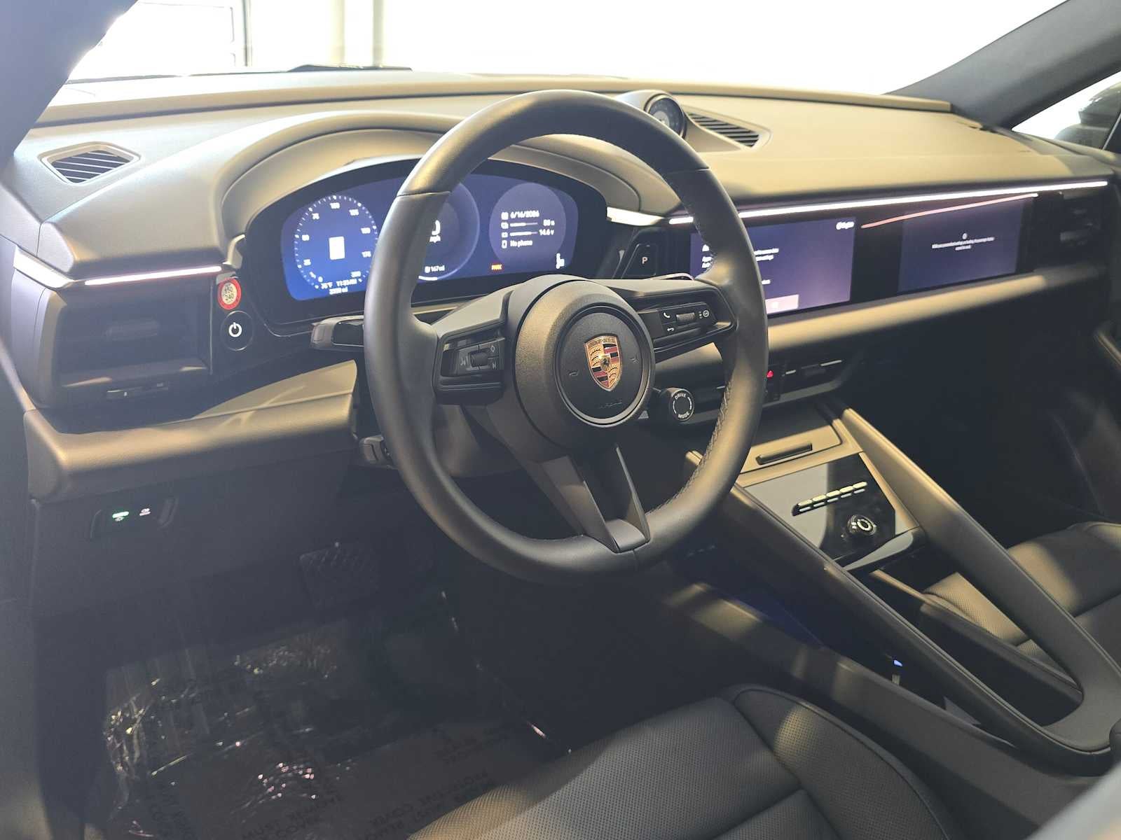 2025 Porsche Macan Electric 4