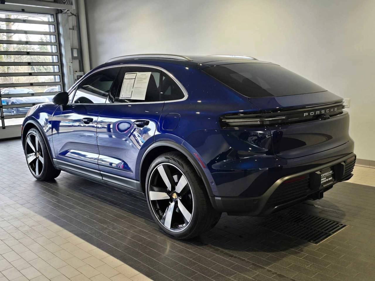 2024 Porsche Macan Electric 4