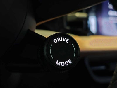 2024 Porsche Macan Electric 4