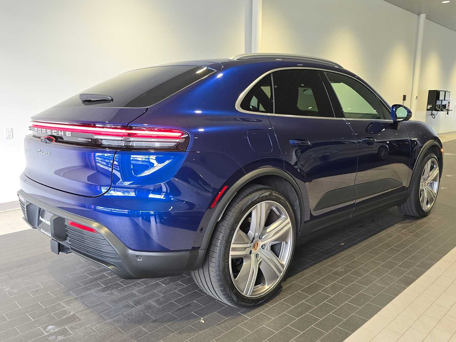 2024 Porsche Macan Electric 4