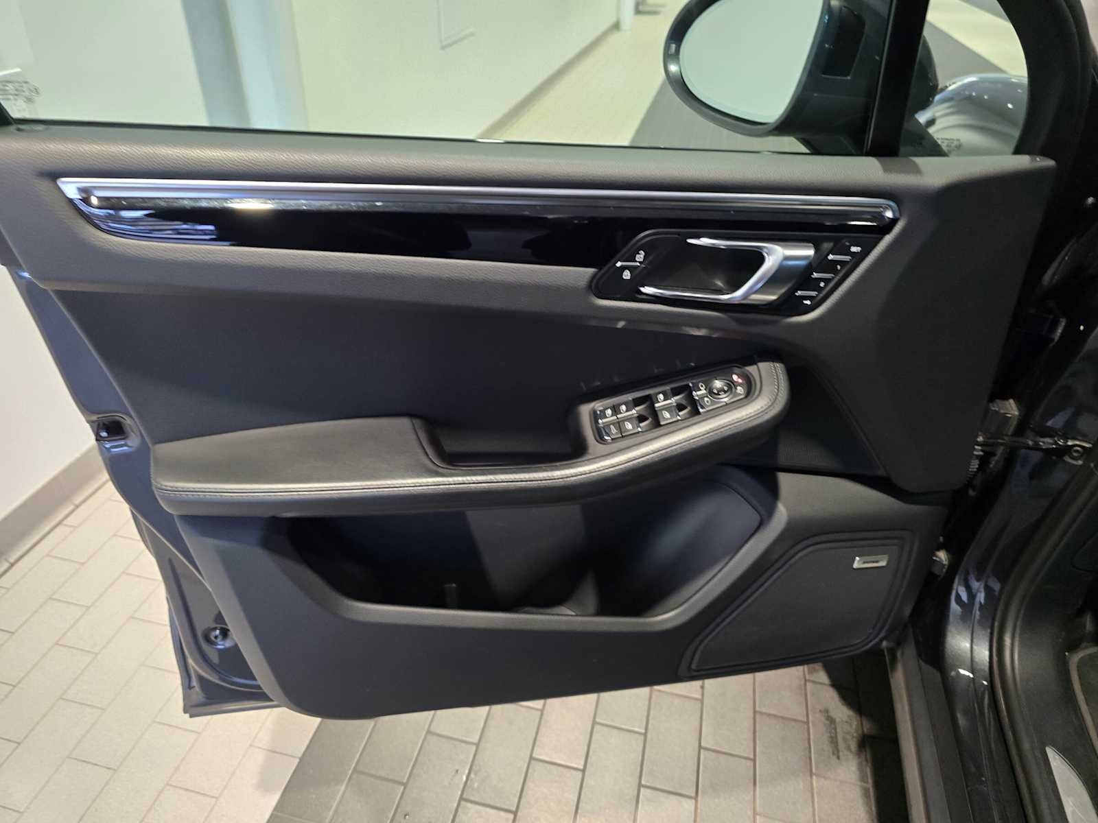 2021 Porsche Macan S