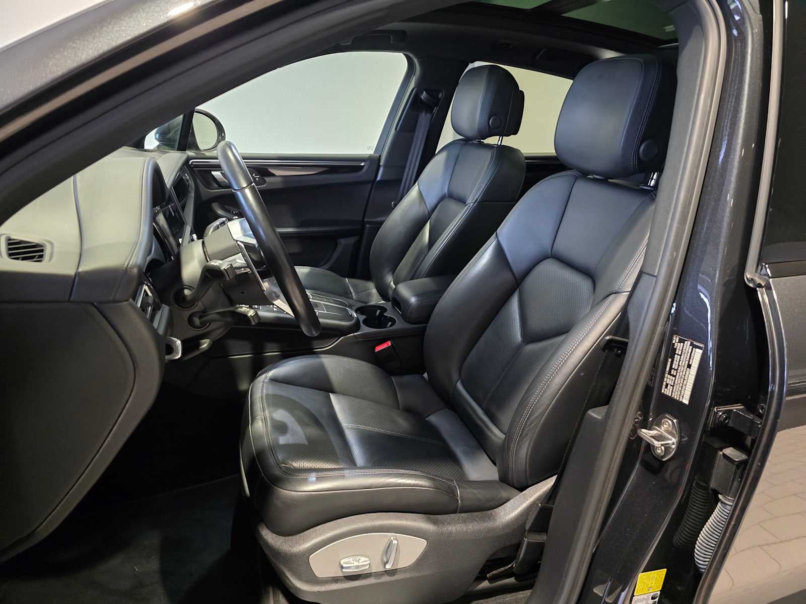 2021 Porsche Macan S