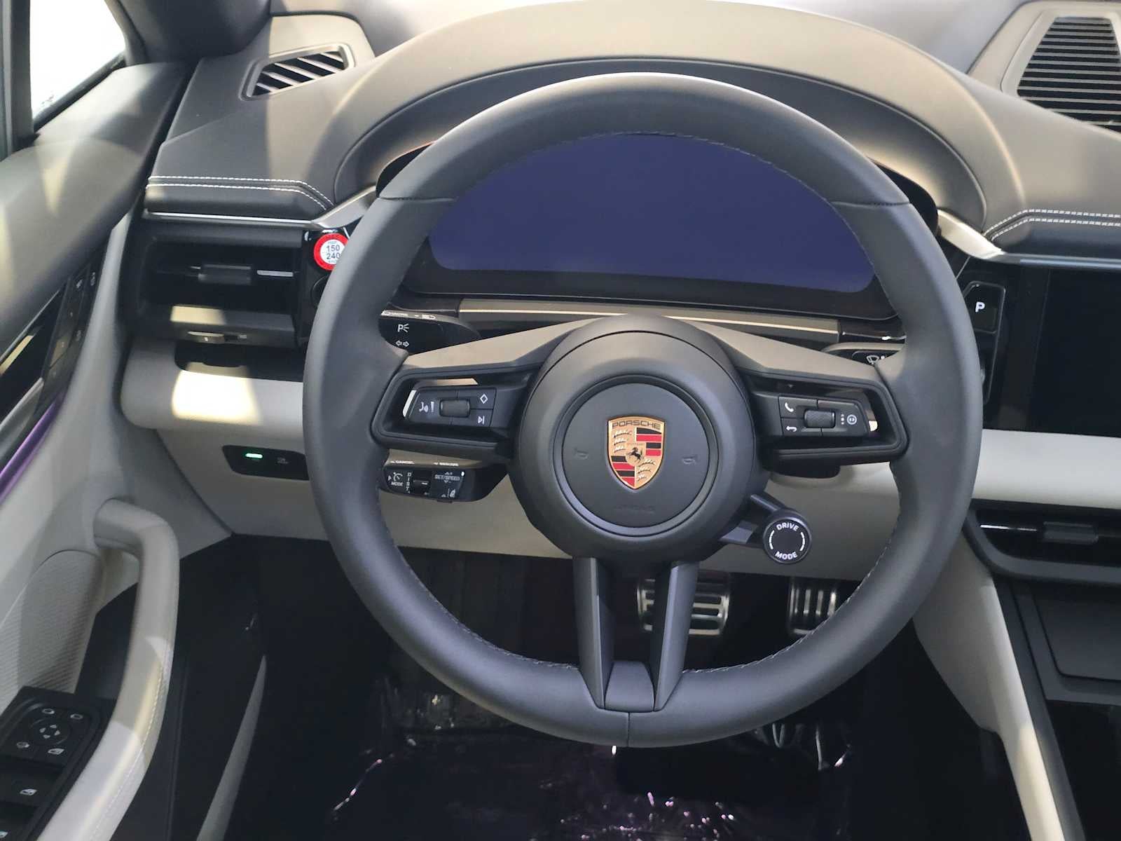 2025 Porsche Macan Electric 4S