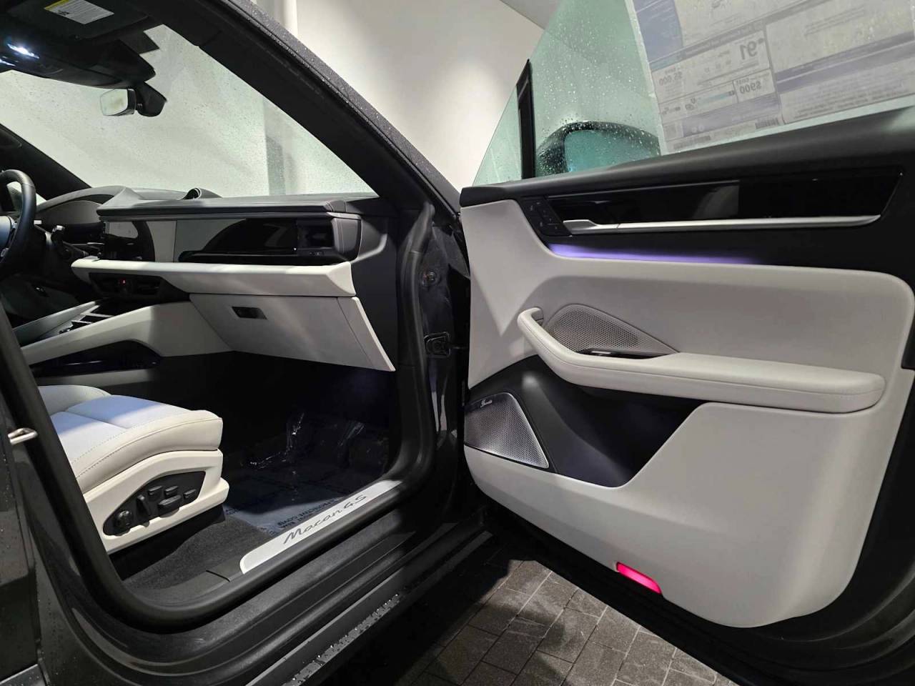 2025 Porsche Macan Macan 4S Electric