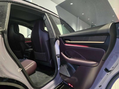 2024 Porsche Macan Electric Turbo