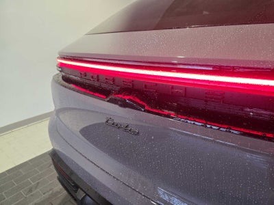 2024 Porsche Macan Electric Turbo