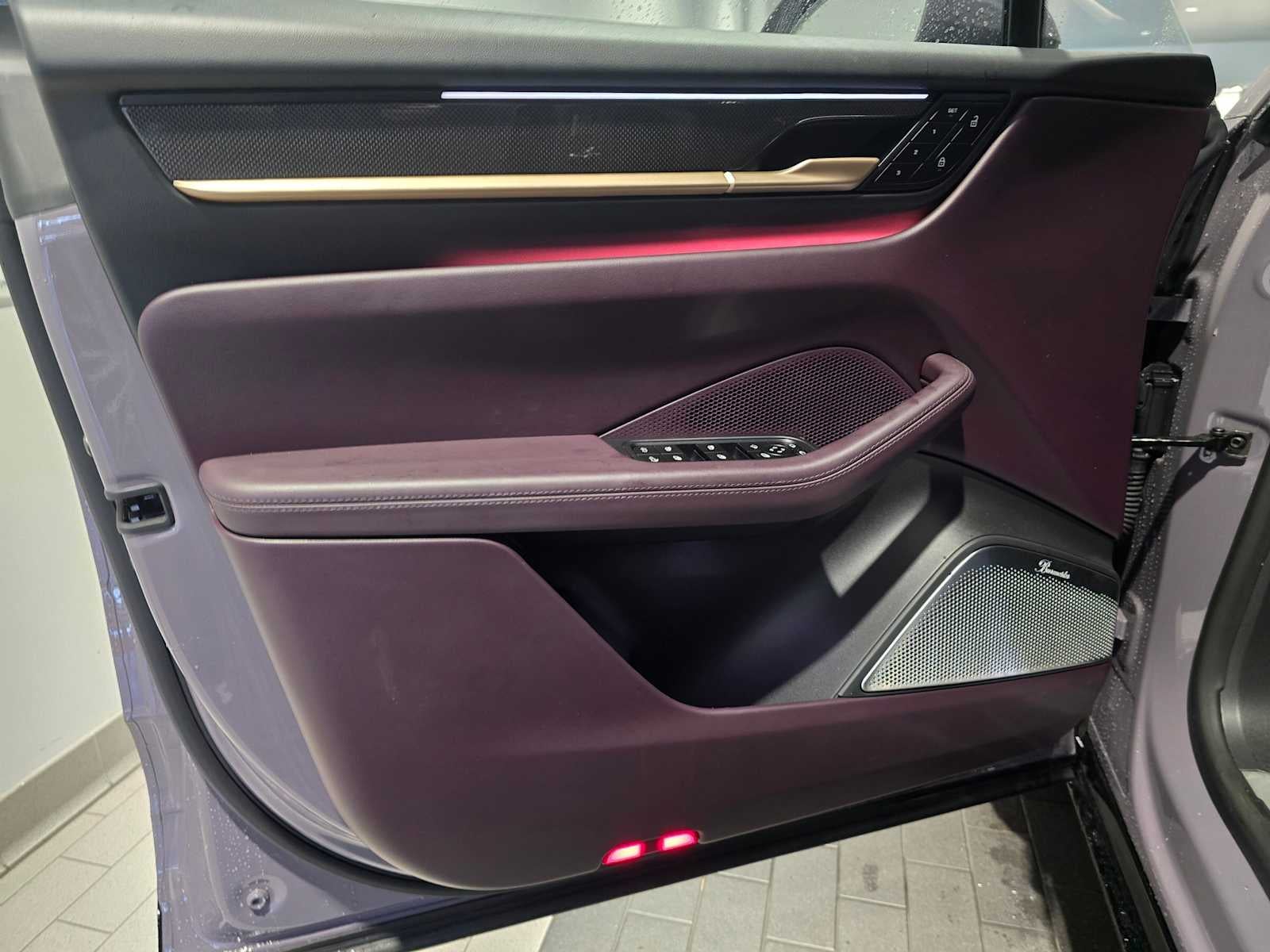 2024 Porsche Macan Electric Turbo