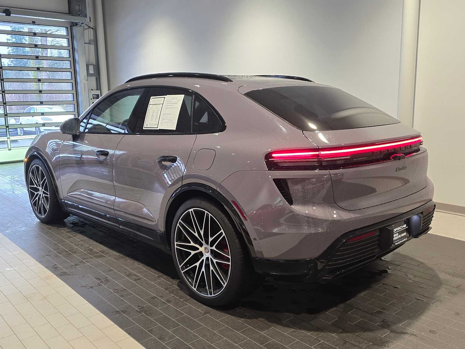 2024 Porsche Macan Electric Turbo